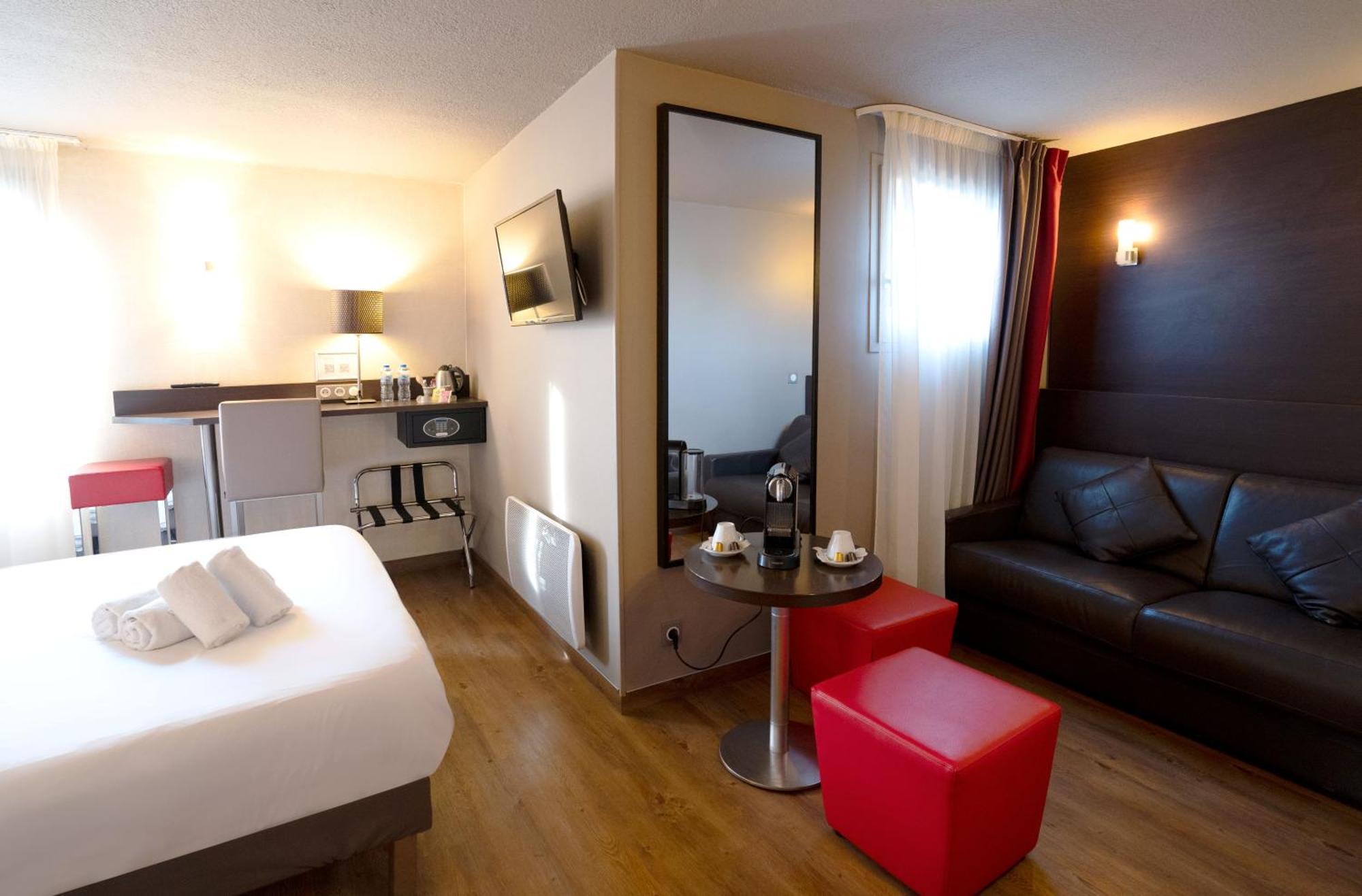 Best Western L'Atelier 117 Maubeuge Exterior foto